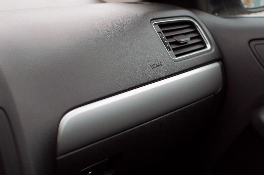  Volkswagen Jetta 2011 года  (фото 40 из 139)